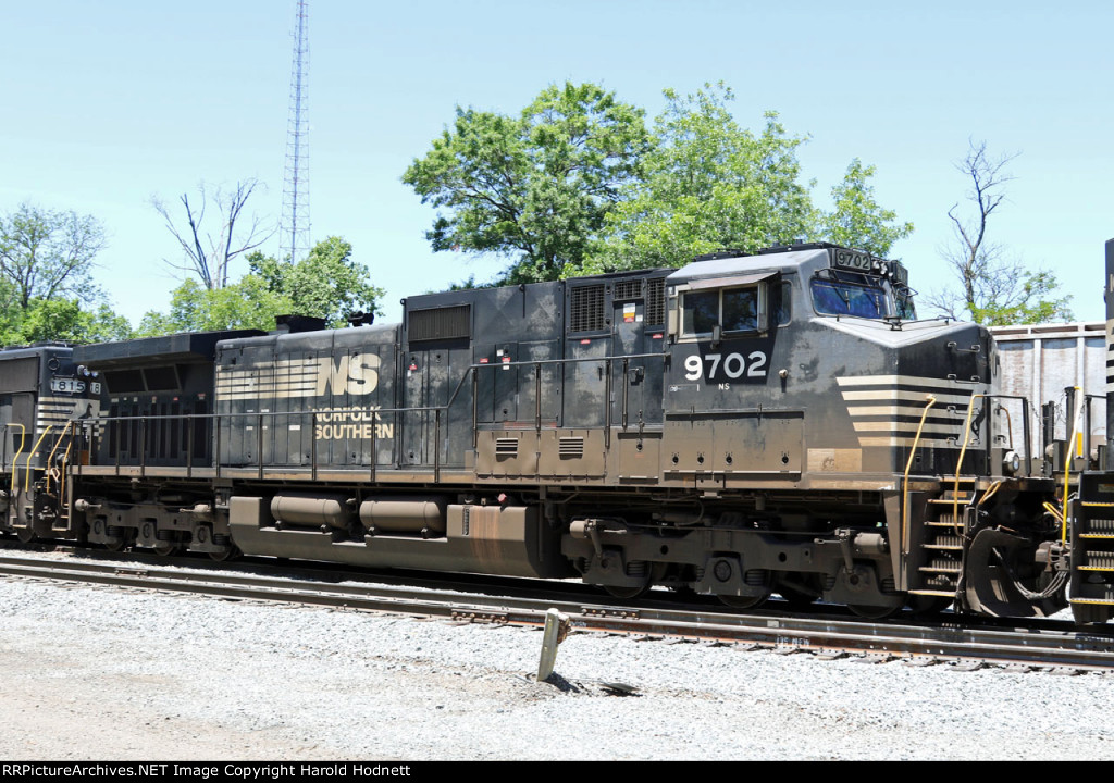 NS 9702